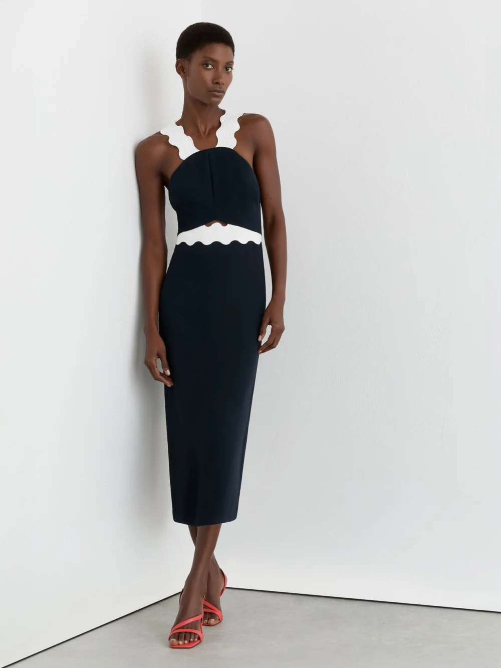 Reiss Contrast Wave-trim Fitted Midi Dress in navy/ivory