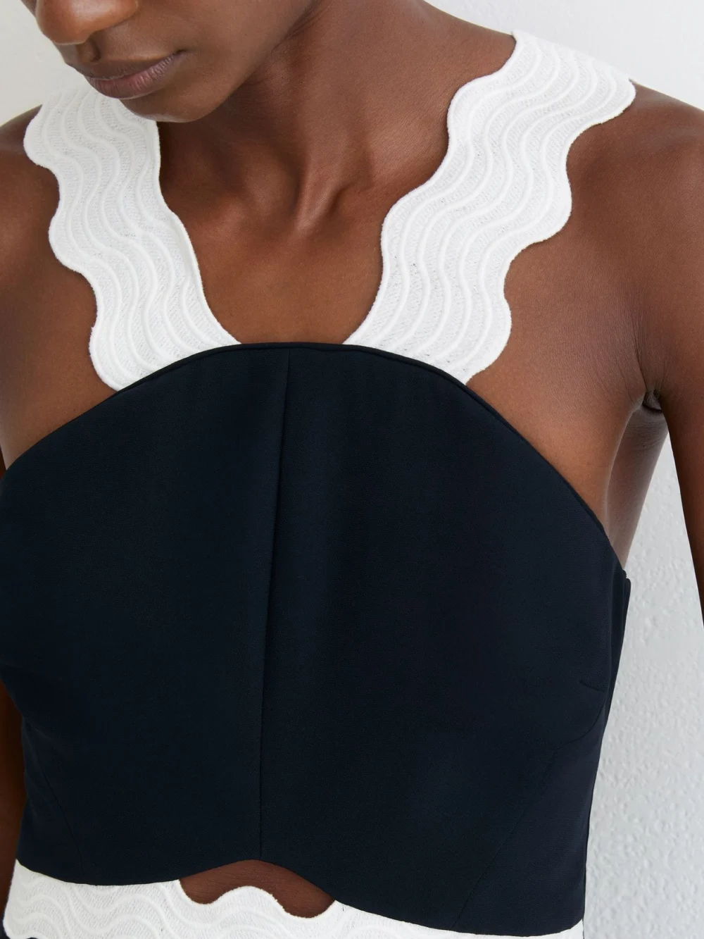 Reiss Contrast Wave-trim Fitted Midi Dress, view 4