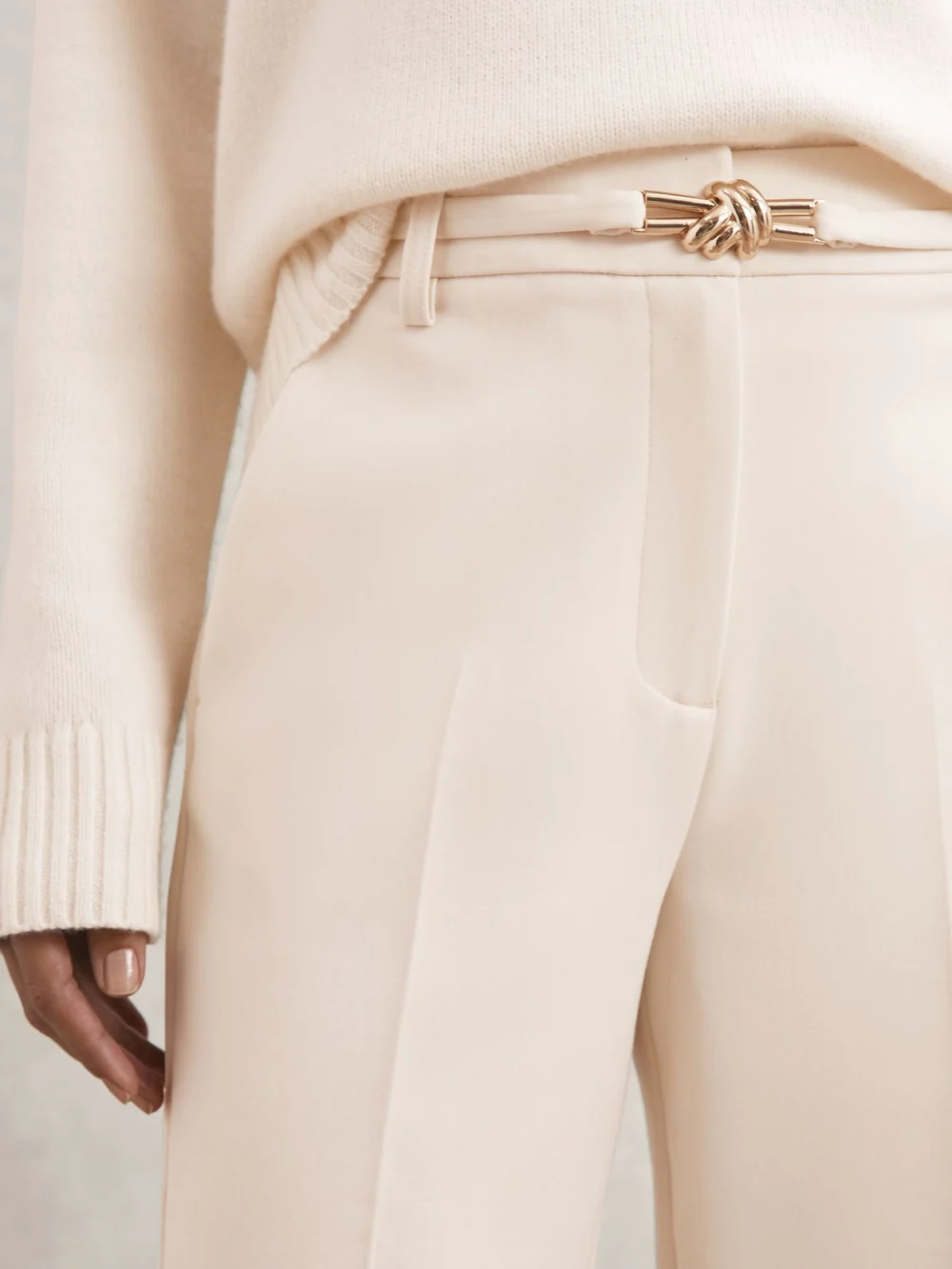 Reiss Cream Flared Knot-hardware Belted Trousers, view 4