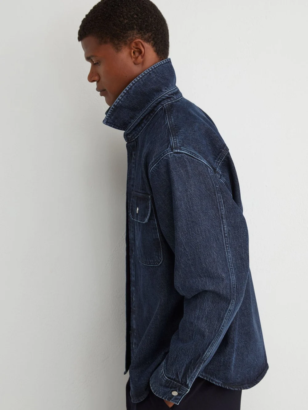 Reiss Dark Blue Twin-pocket Rigid-denim Jacket, view 3