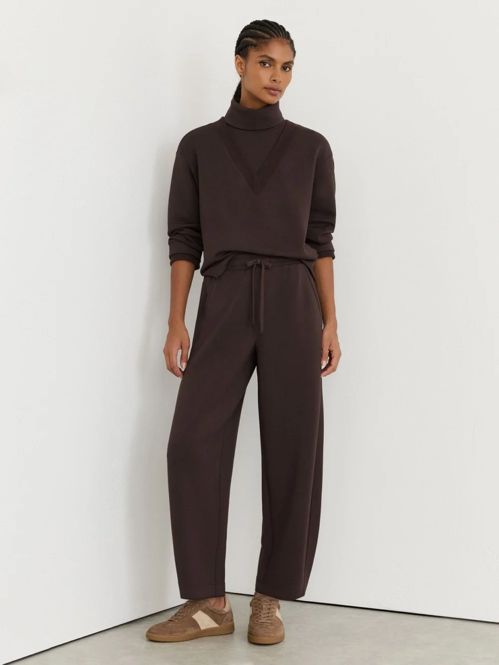 Reiss Dark Chocolate Brown Premium Interlock Barrel-leg Joggers, view 5