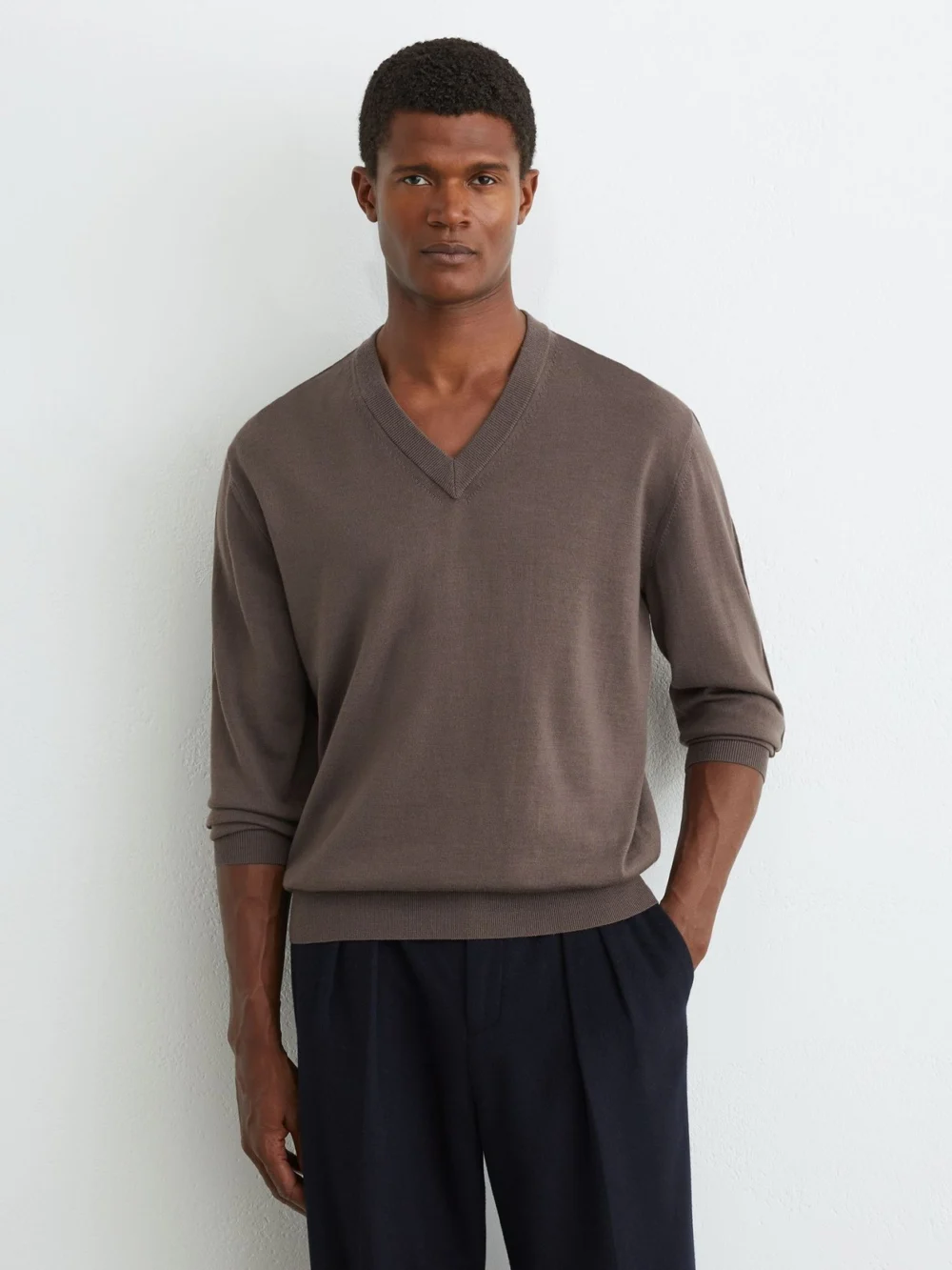 Reiss Earlsfield Men's Ridge Brown Merino Wool V-neck Jumper