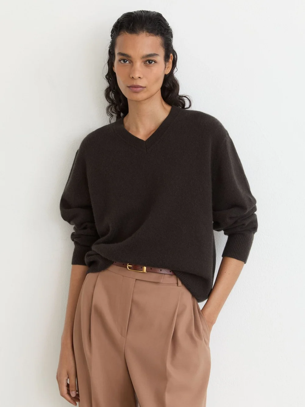 Reiss Grape Burgundy Cashmere V-neck Jumper, view 4