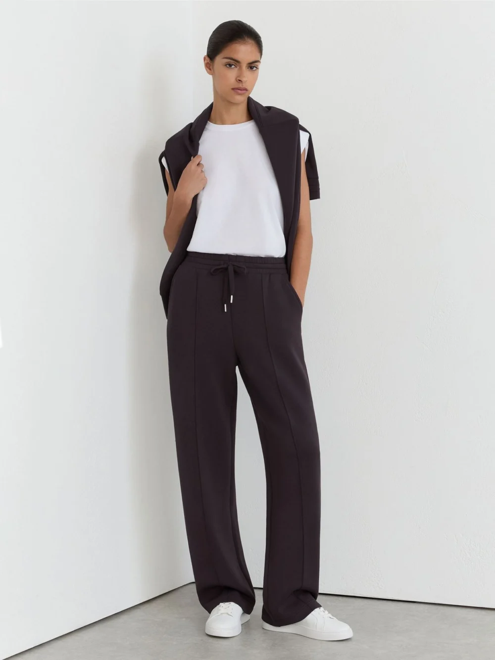Reiss Grape Burgundy Premium Interlock Wide-leg Joggers, view 5