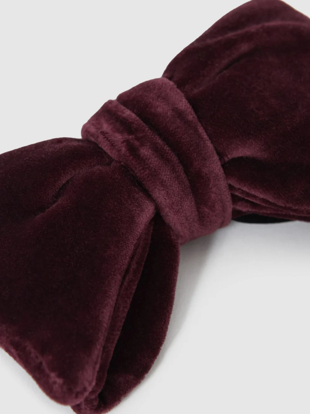 Reiss Hike Bordeaux Velvet Bow Tie, One Size, view 4