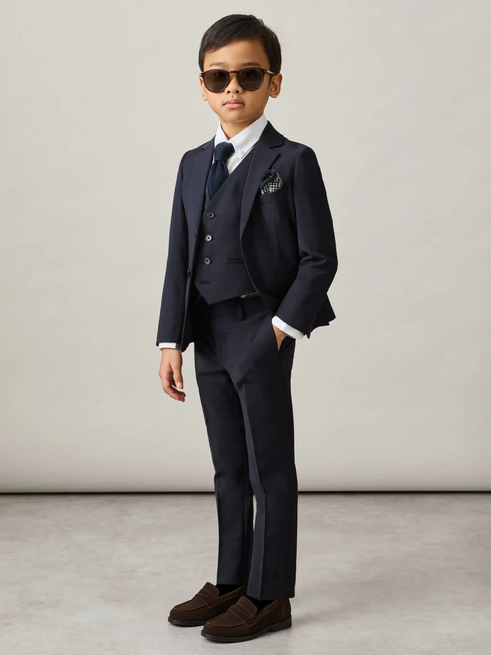 Reiss Hope Travel Waistcoat Wool Plain, view 3