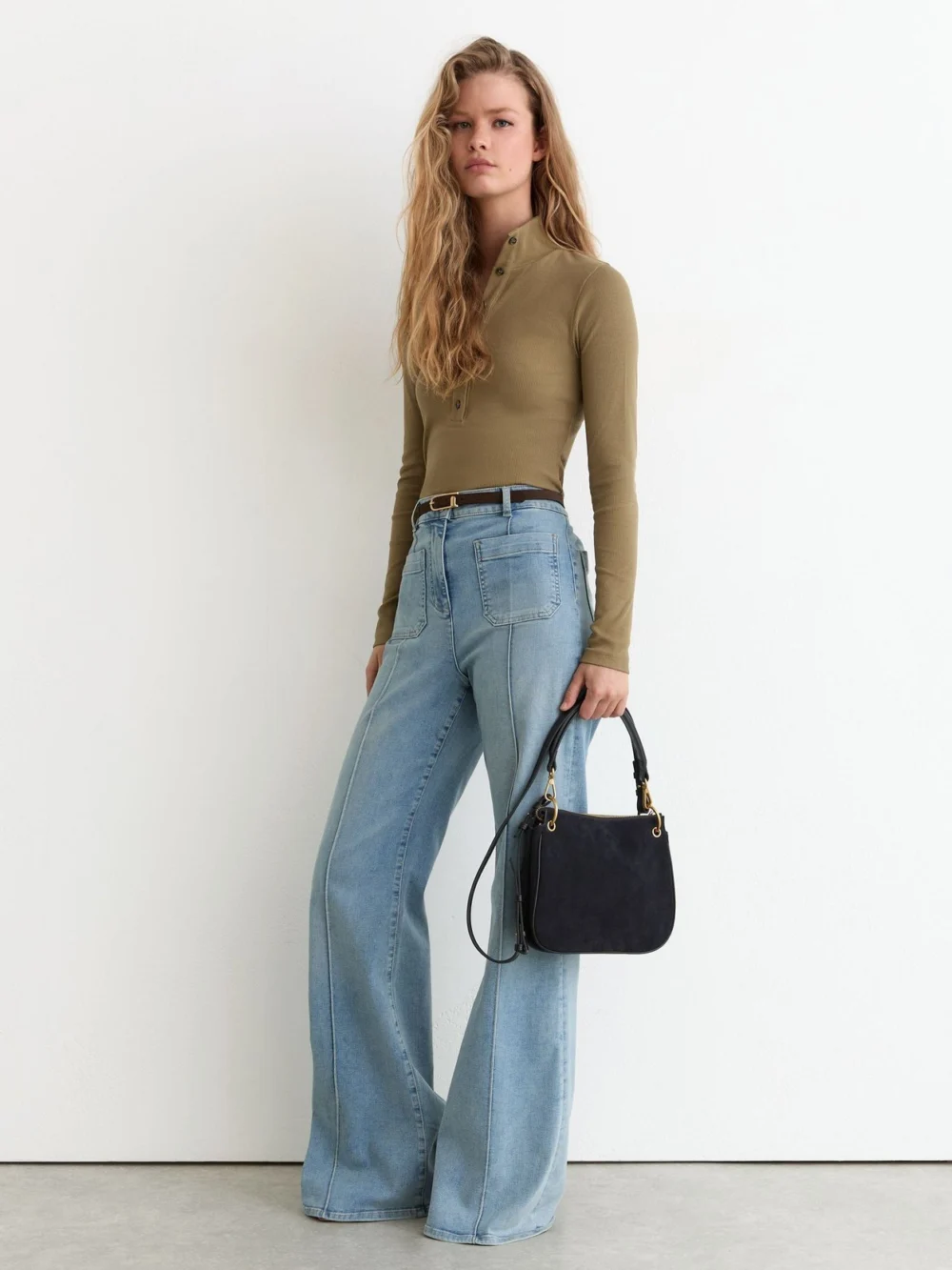 Reiss Ida Khaki Green Ida Cotton-stretch Funnel-neck Top, view 4