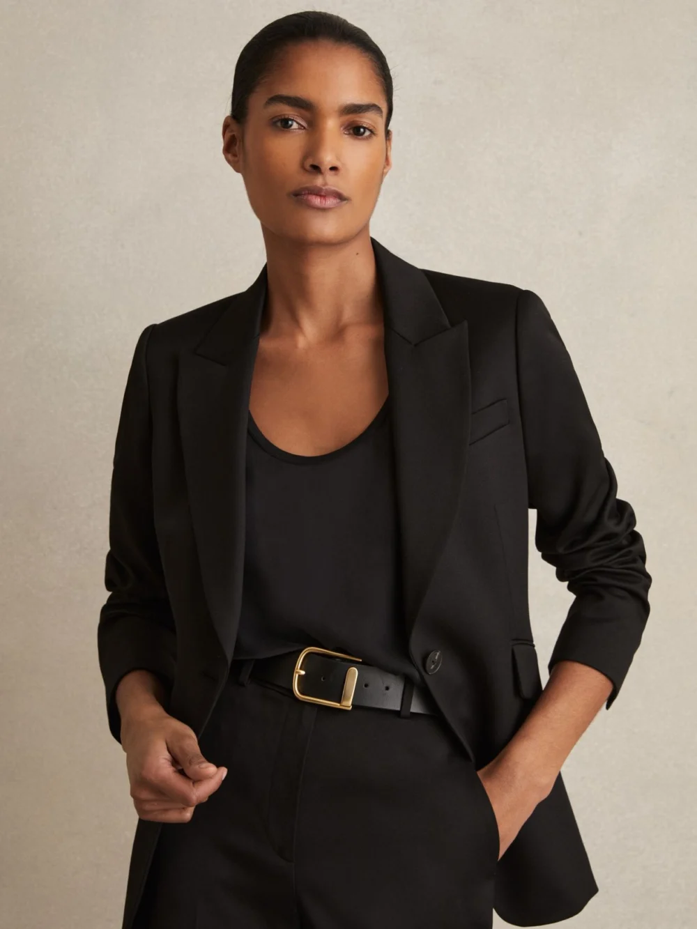 Reiss Iyla Belt Leather Plain in Black, view 2