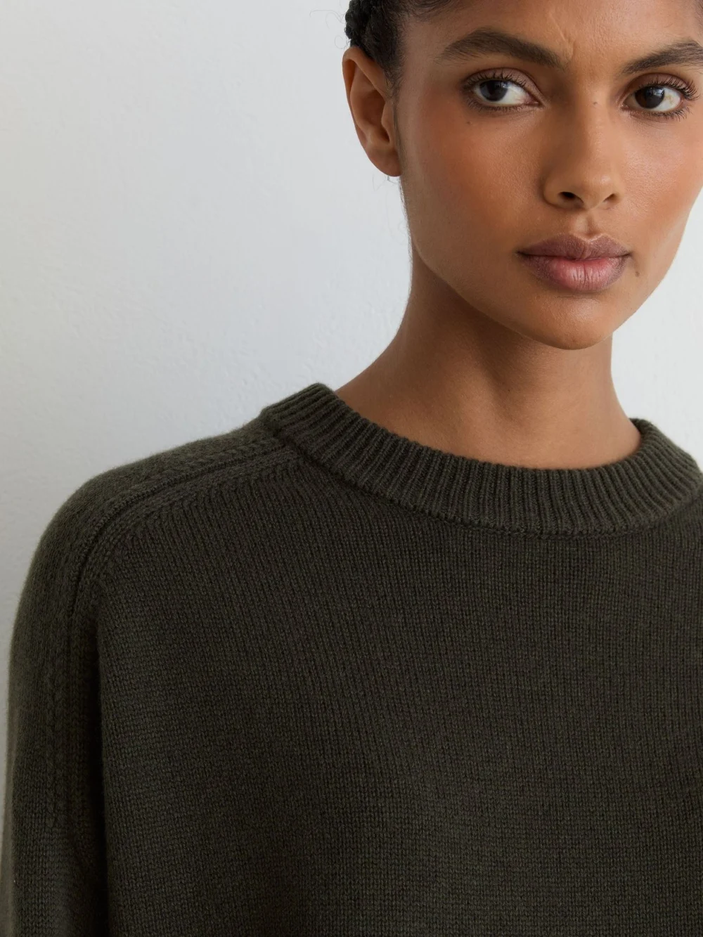 Reiss Khaki Green Wool-cashmere Crew-neck Raglan Jumper, view 3