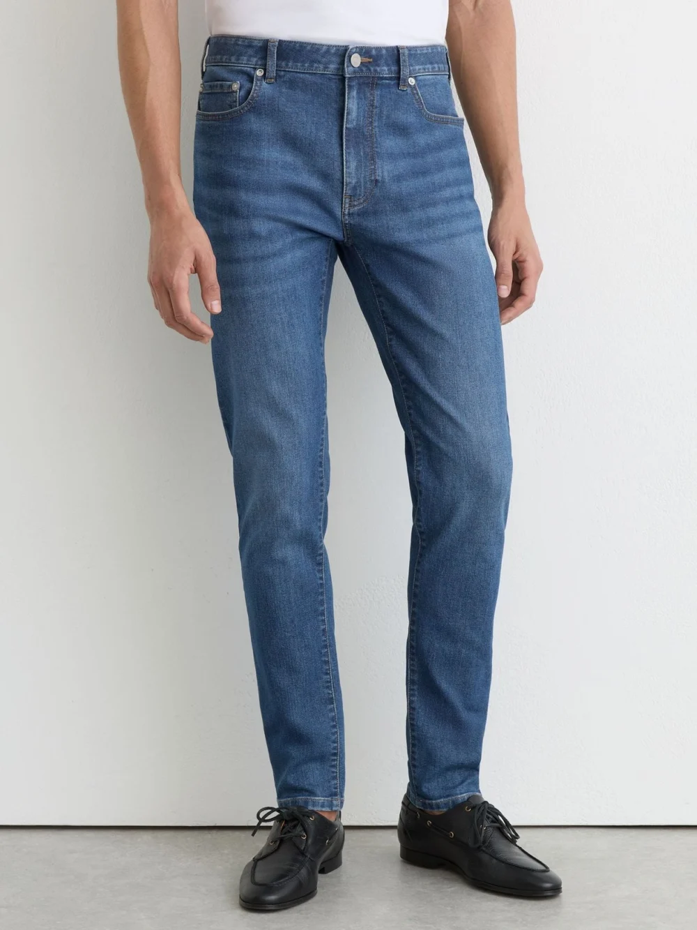 Reiss Maddison Mid Blue Wash Tapered Slim-fit Jeans, view 3