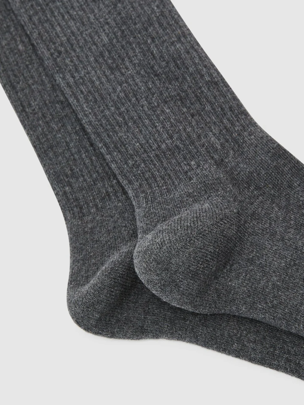Reiss Maxim Men's Charcoal Grey Cotton-blend Ribbed Socks, view 2