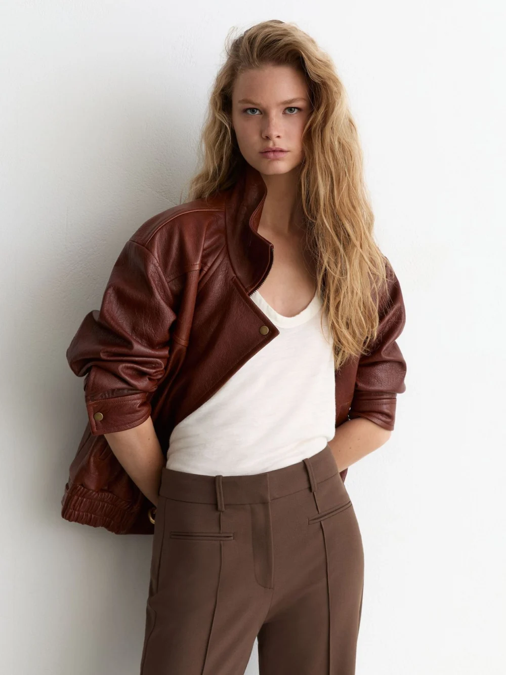 Reiss Mocha Brown High Rise Flared Trousers, view 4