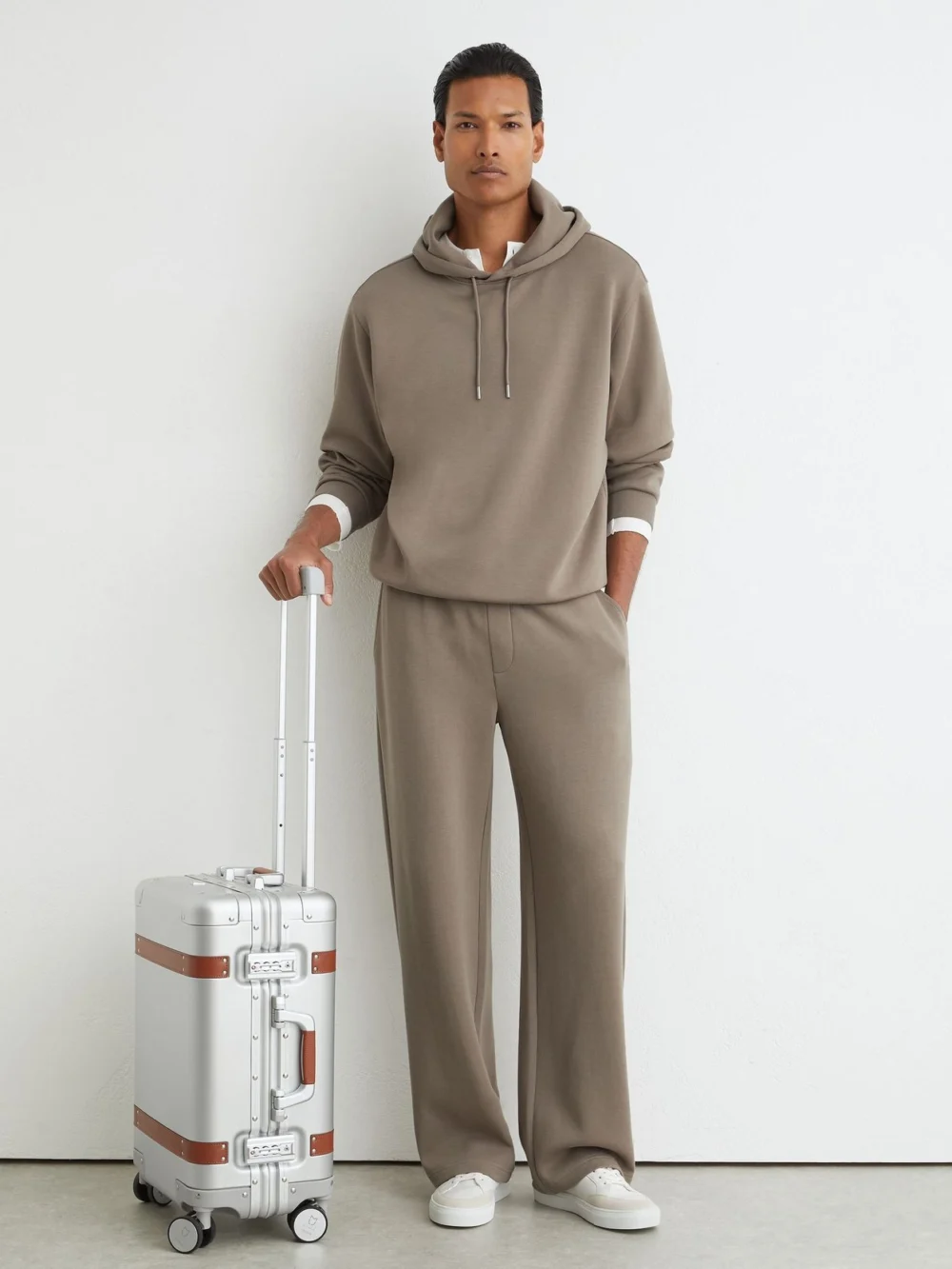 Reiss Mushroom Brown Sueded Interlock Jersey Relaxed-fit Hoodie, view 4
