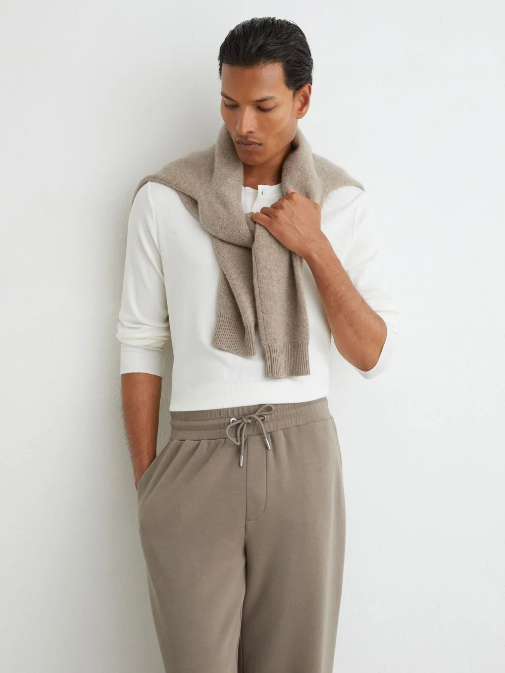 Reiss Mushroom Brown Sueded Interlock Jersey Relaxed-fit Joggers, view 3