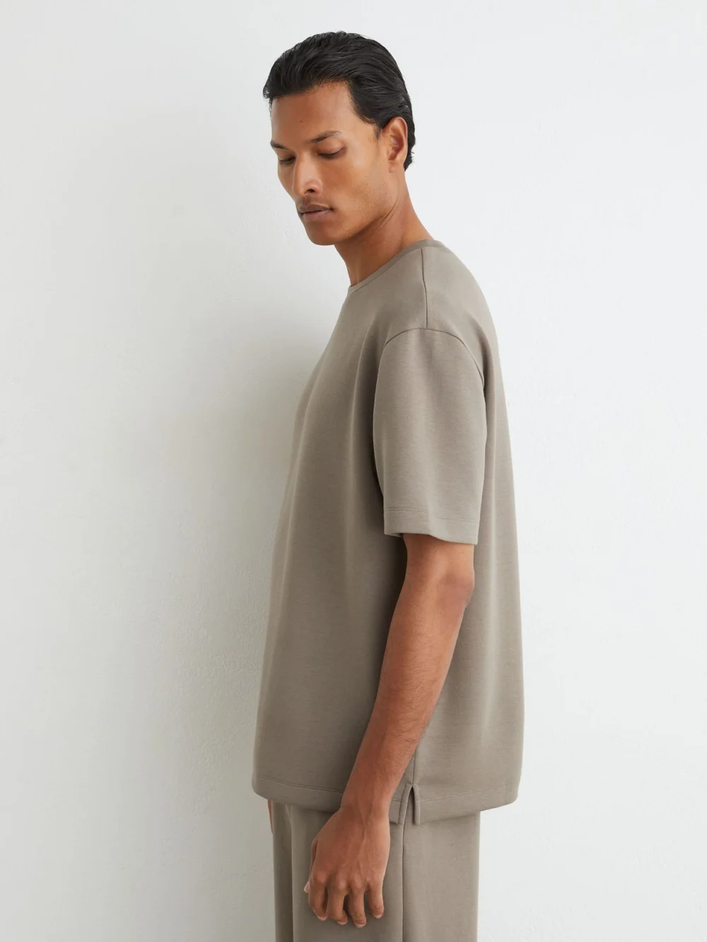 Reiss Mushroom Brown Sueded Interlock Jersey Relaxed-fit T-shirt, view 4