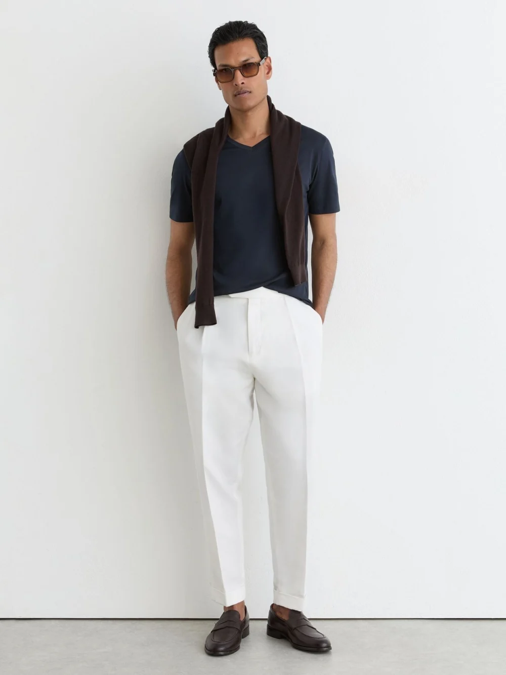 Reiss Navy Air-water-cotton V-neck Tailored-fit T-shirt, view 4