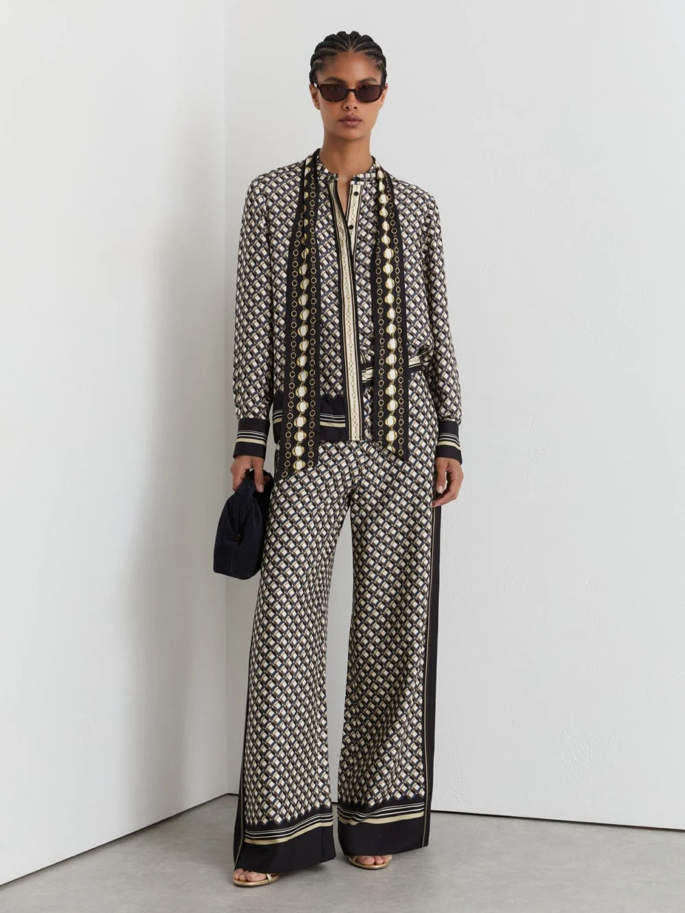 Reiss Navy & Gold Scarf-print Wide-leg Trousers, view 5