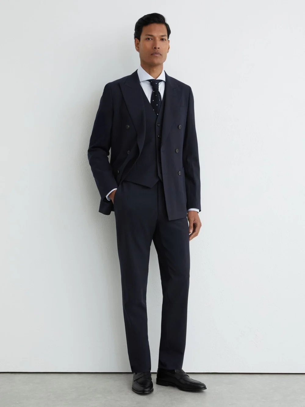 Reiss Navy Belmont Single-breasted Tailoredaistcoat, view 4