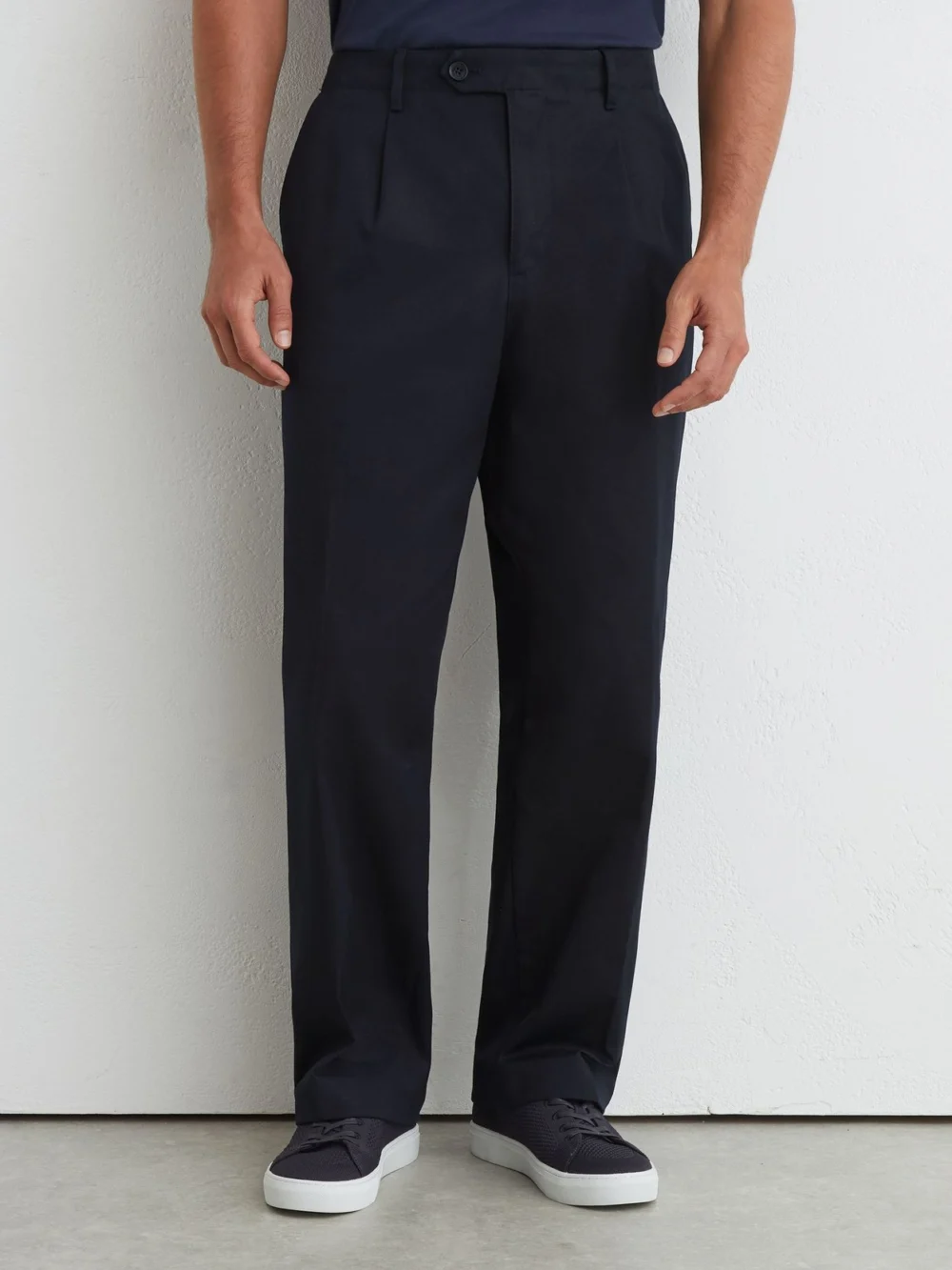 Reiss Navy Cotton Slub Pleated Relaxed-fit Trousers, view 3
