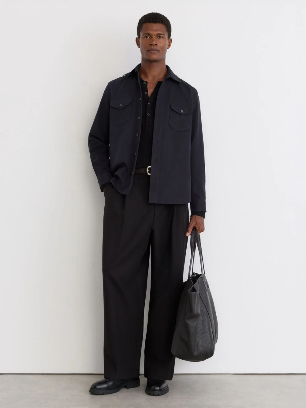 Reiss Navy Cotton-twill Twin-pocket Regular-fit Shirt, view 4