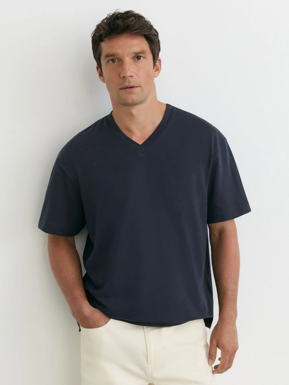 Reiss Navy Cotton V-neck Relaxed-fit T-shirt, view 3