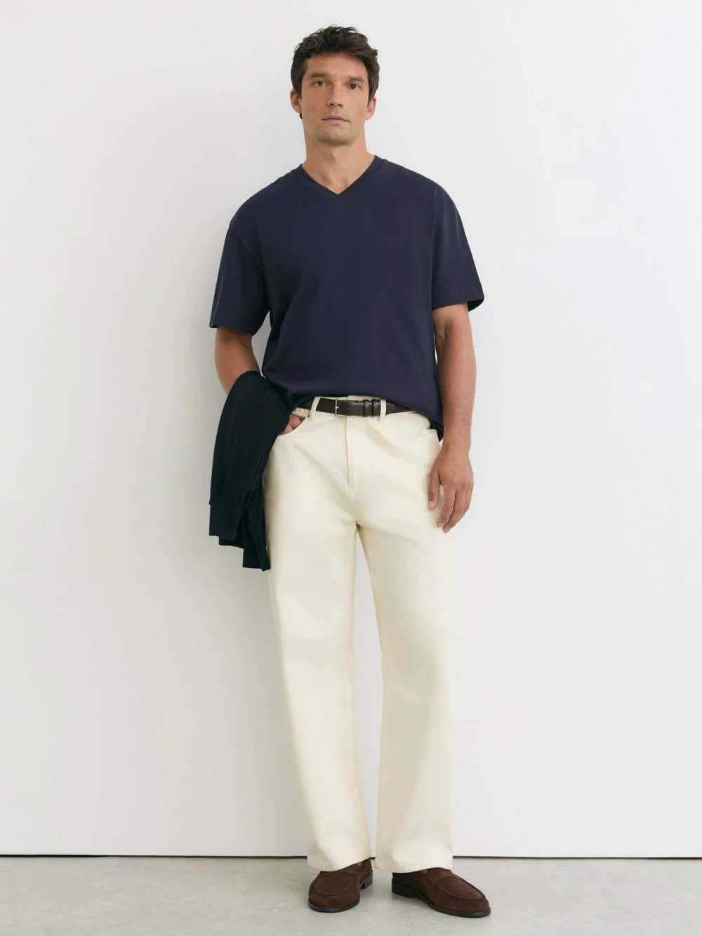 Reiss Navy Cotton V-neck Relaxed-fit T-shirt, view 4