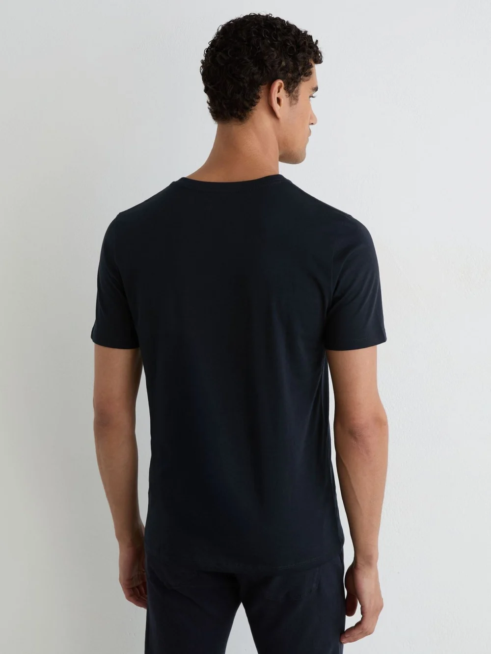 Reiss Navy Dayton Pack-pack Cotton V-neck Tailored-fit T-shirts, view 4