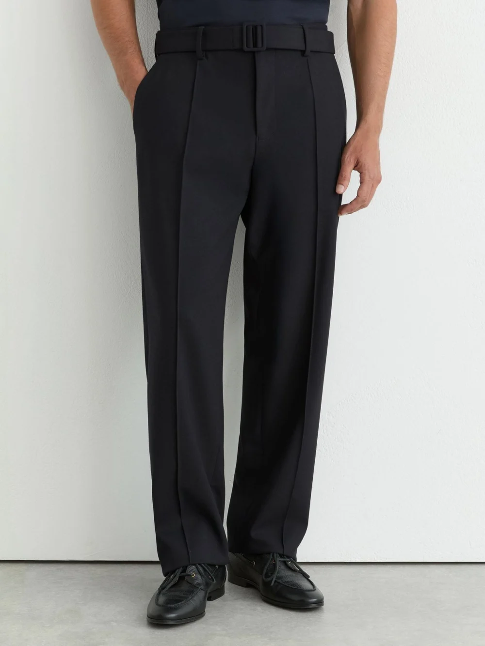 Reiss Navy Relaxed-fit Belted Pintuck Trousers