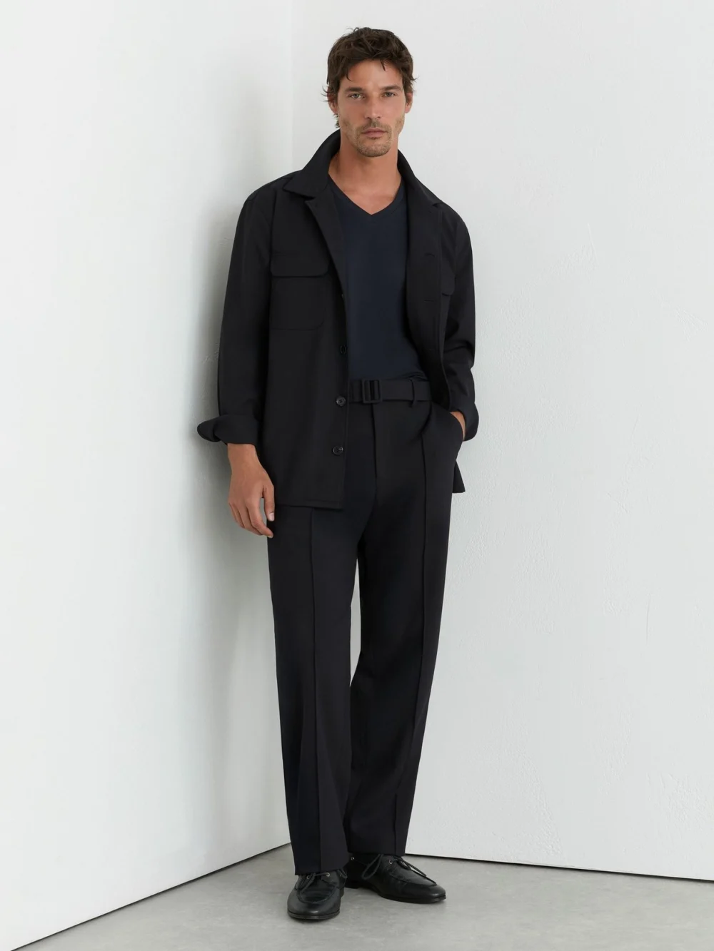 Reiss Navy Relaxed-fit Belted Pintuck Trousers, view 3