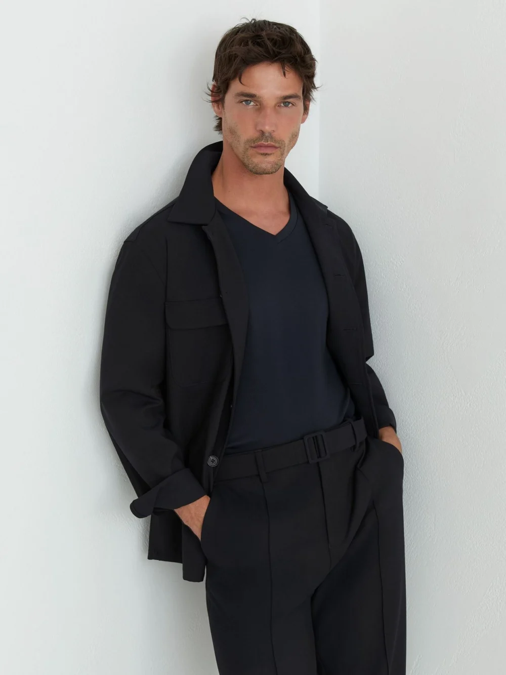 Reiss Navy Relaxed-fit Belted Pintuck Trousers, view 4