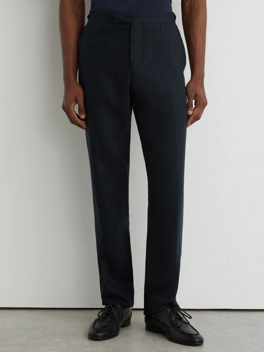 Reiss Navy Tailored Fit Linen Trousers, view 3