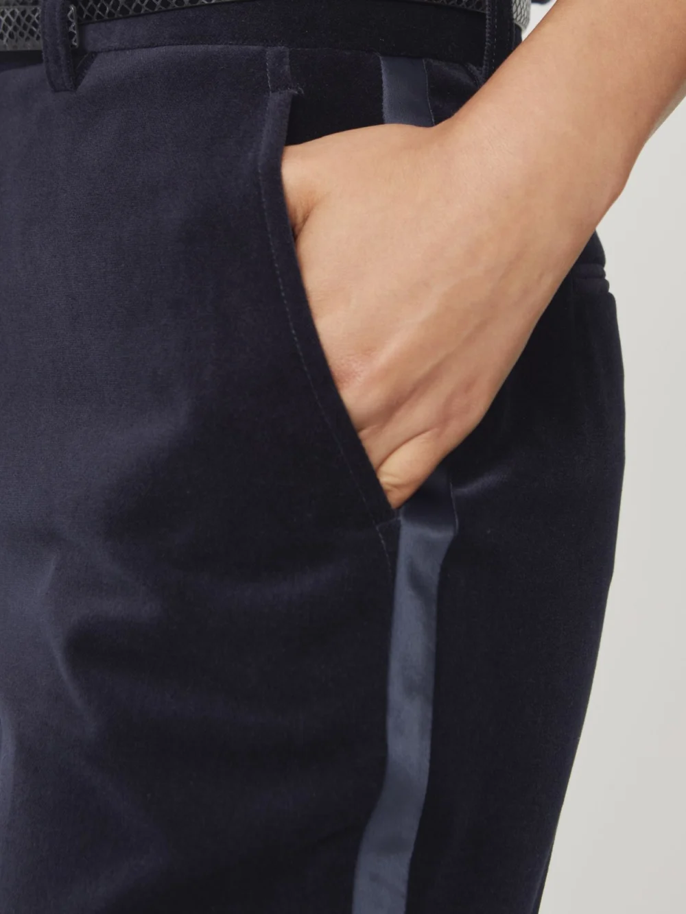 Reiss Navy Velvet Satin-stripe Flared Trousers, view 4