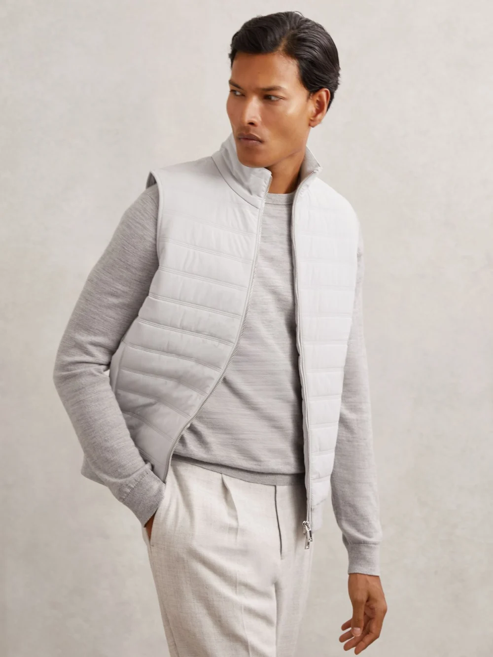 Reiss Newford Men's Soft Grey Funnel-neck Quilted Knit Gilet