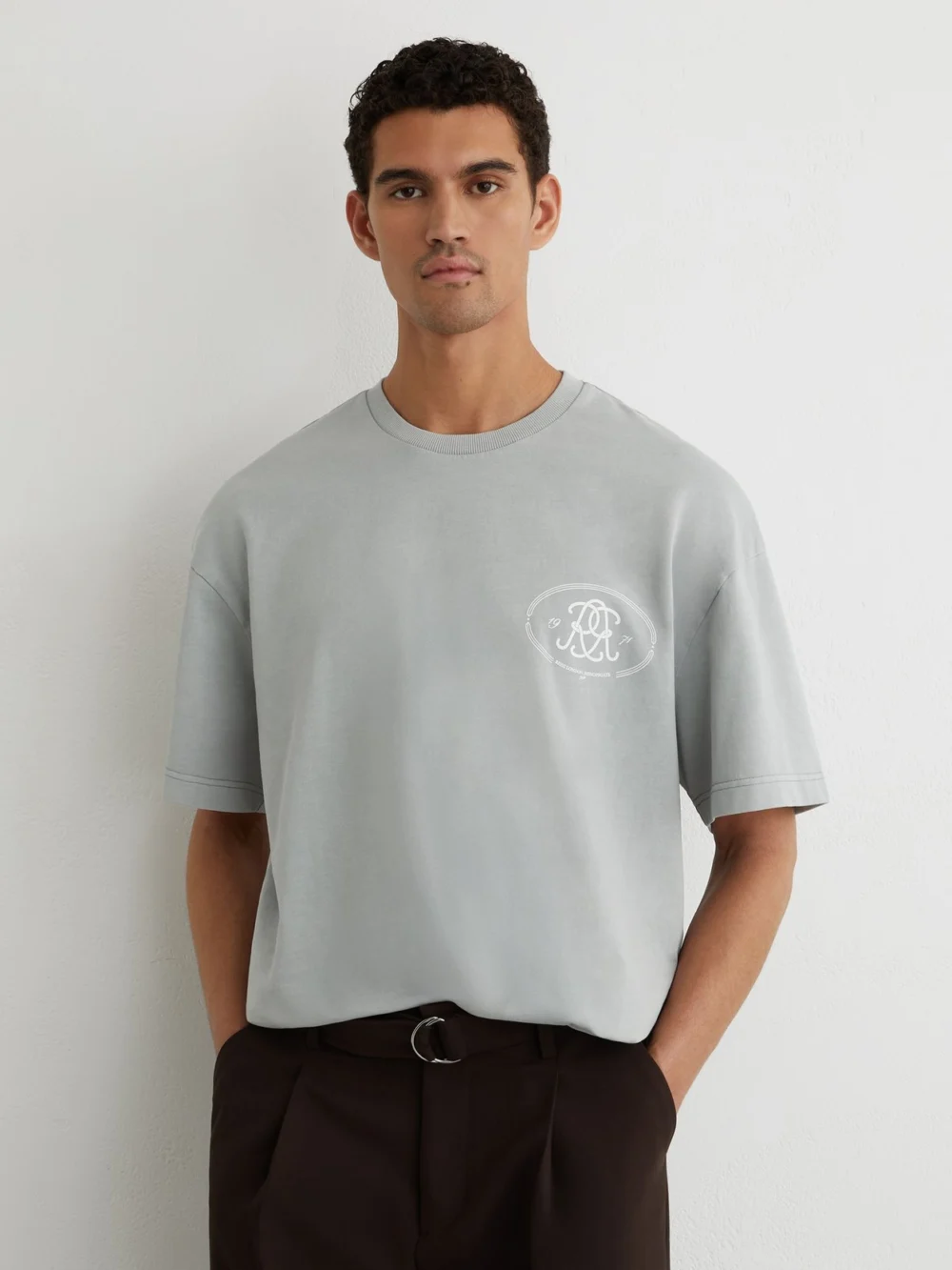 Reiss Powder Blue Monogram-print Pigment-dyed Relaxed T-shirt, view 3