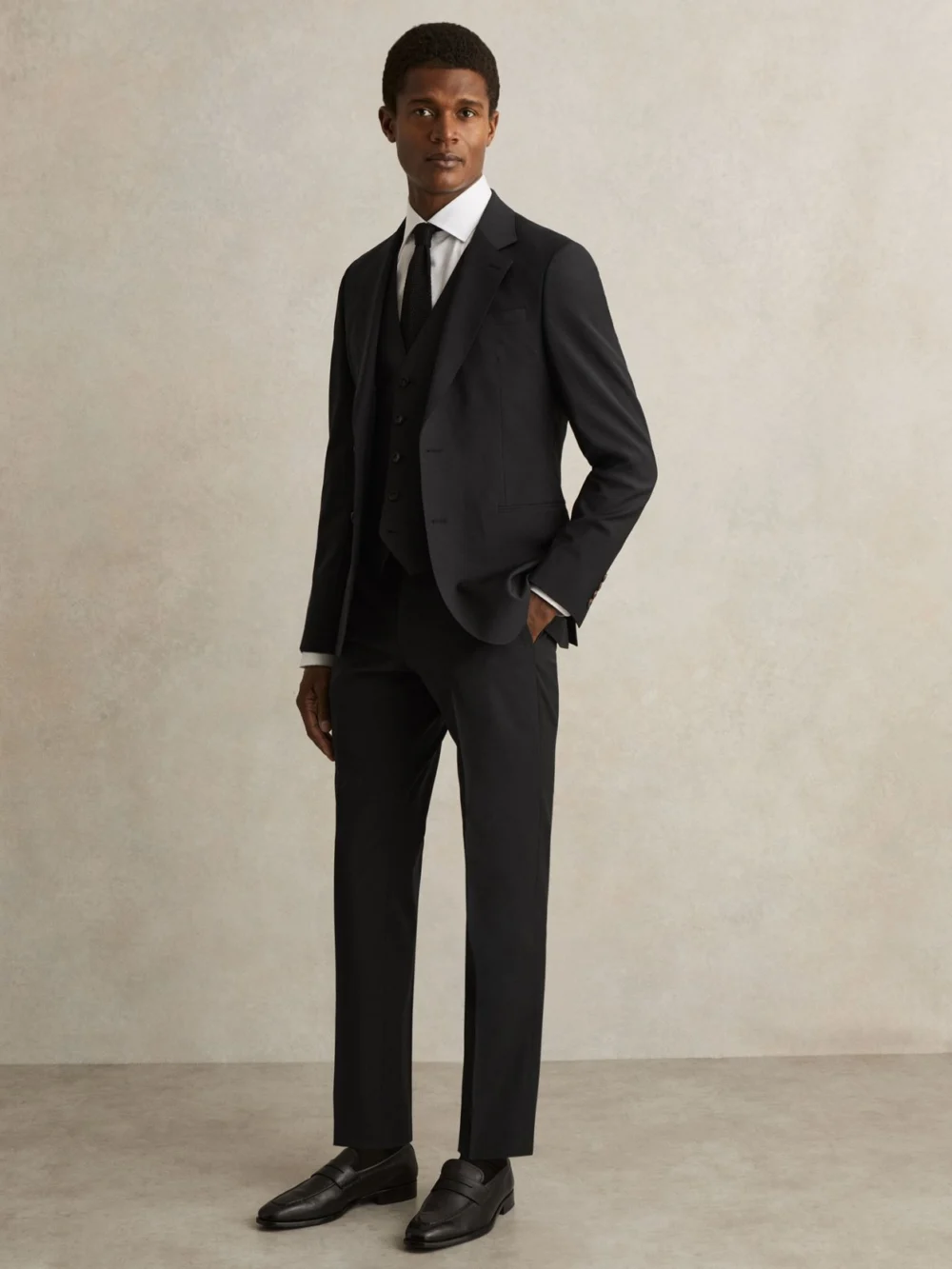 Reiss Promise Men's Black Wool-blend Tailored-fit Waistcoat, view 3