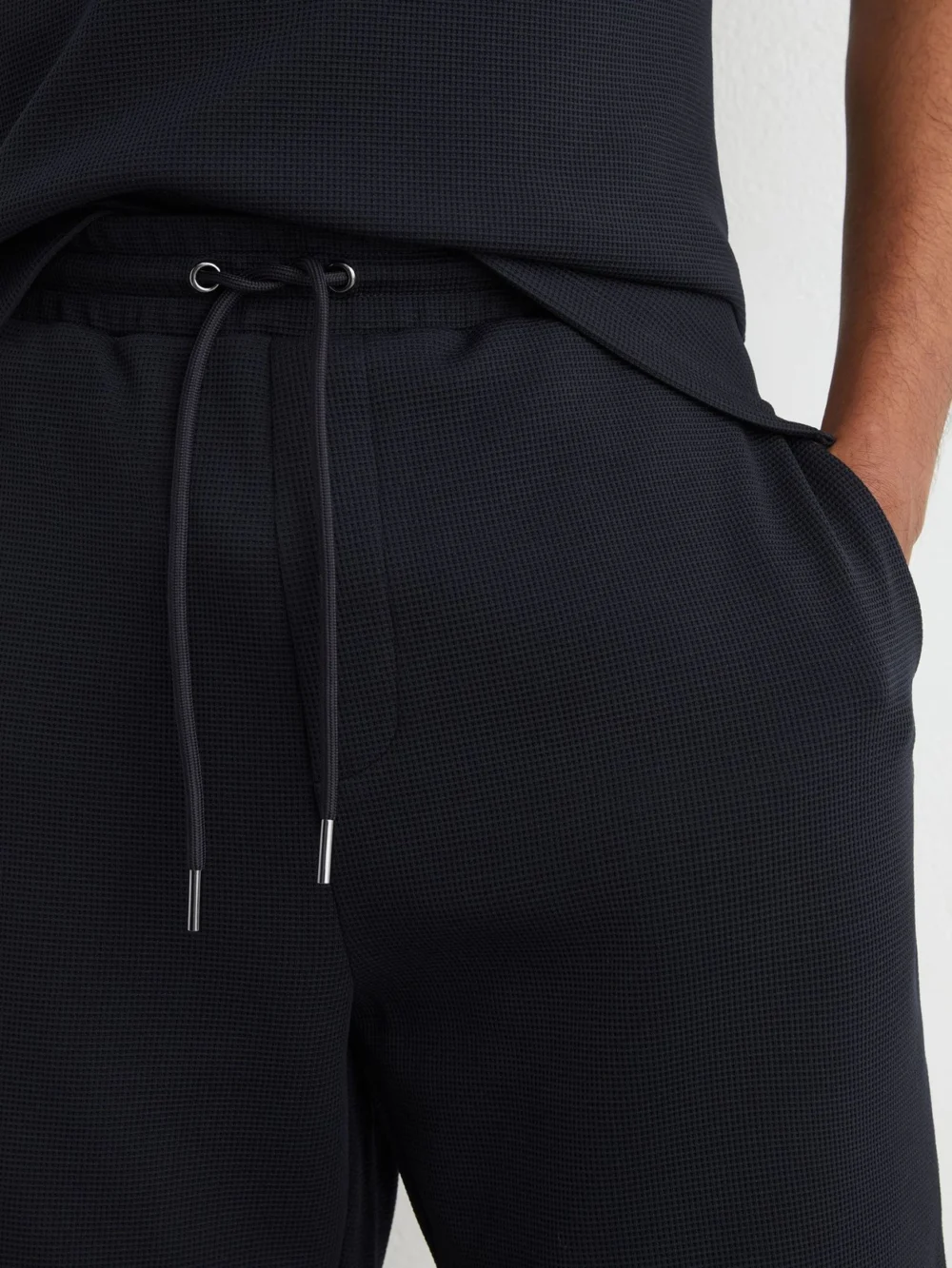 Reiss Renly Men's Navy Textured Drawstring Shorts, view 3