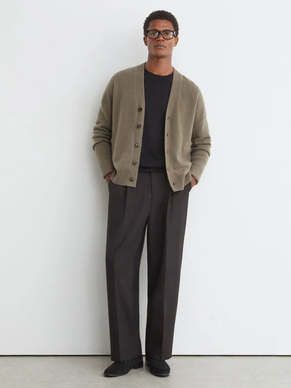 Reiss Sable Green Cashmere V-neck Cardigan, view 3