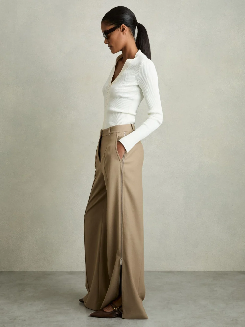Reiss Sage Green Wide-leg Side-zip Trousers, view 4