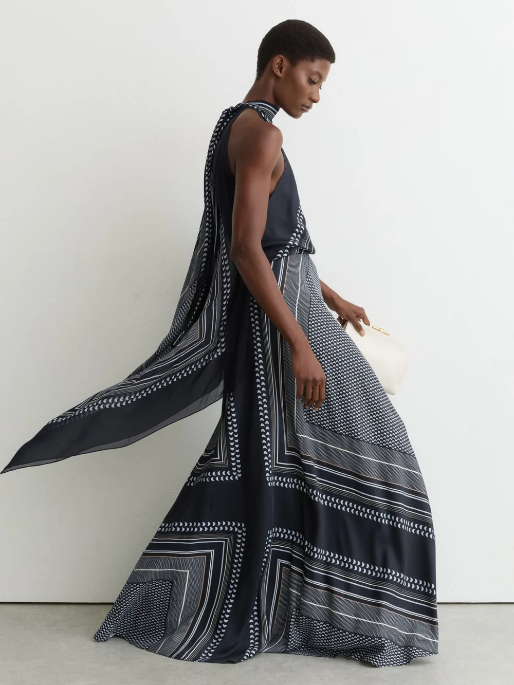 Reiss Skylar Navy Scarf-print Tie-neck Maxi Dress, 6 in navy/grey