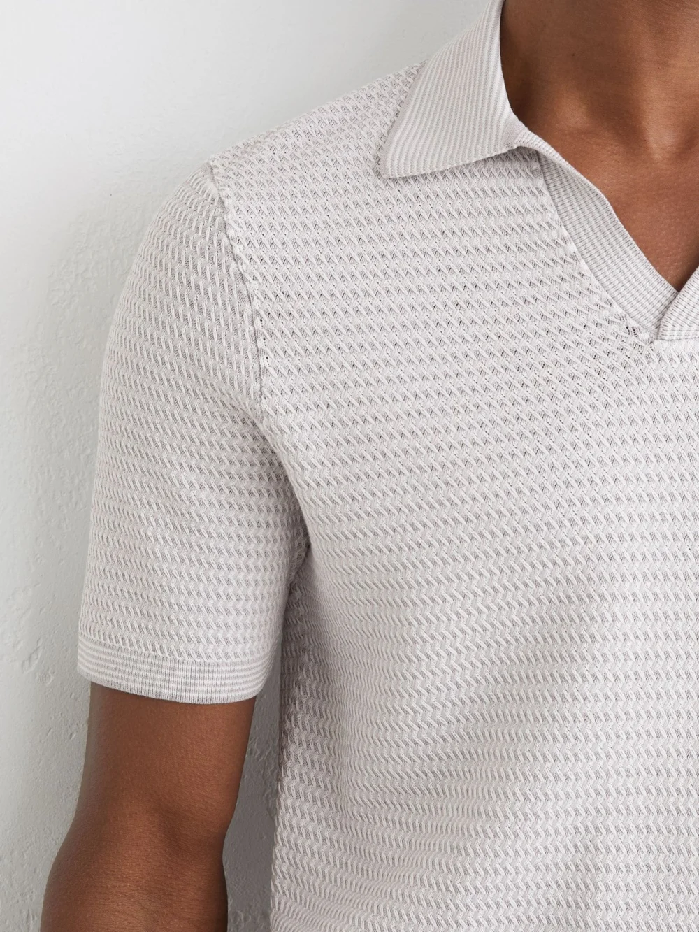 Reiss Soft Grey Open-collar Textured-knit Polo Shirt, view 4