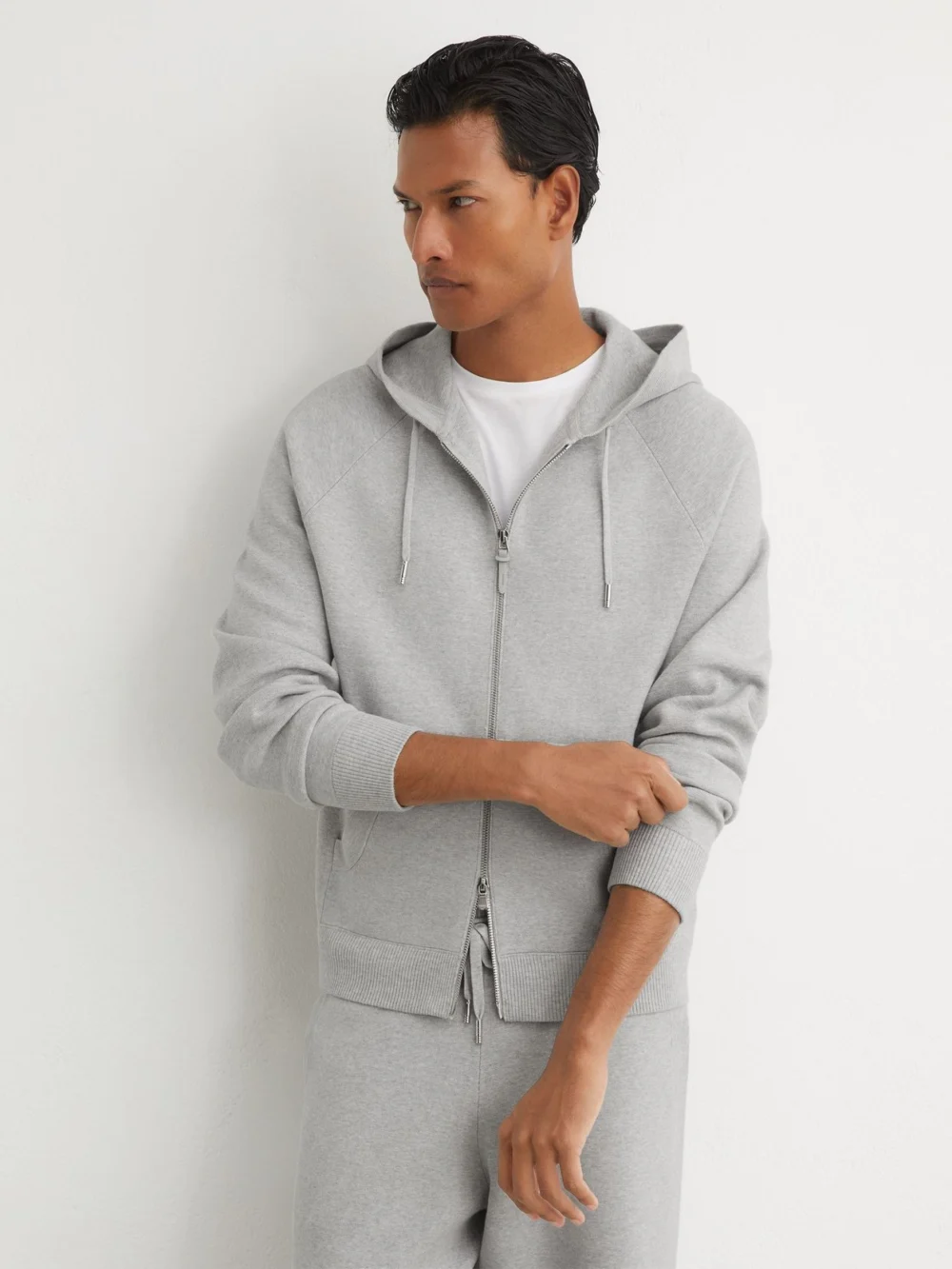 Reiss Soft Grey R-flex Zip-through Knitted Hoodie, view 4