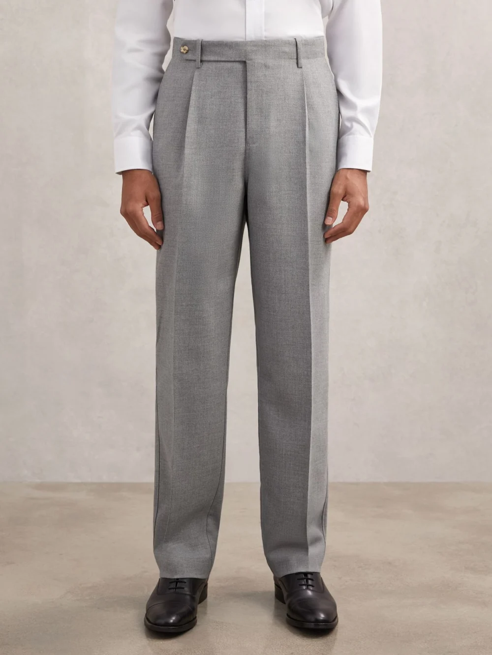 Reiss Soft Grey Tailored-fit Pleated Suit Trousers, view 3
