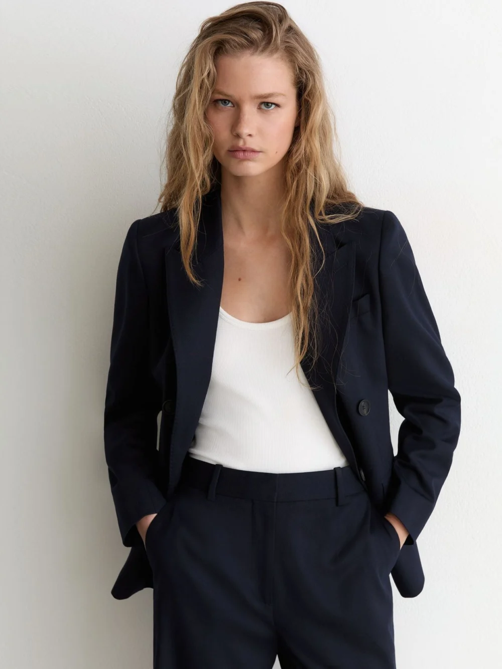 Reiss Solene Women's Navy Wool-blend Wide-leg Suit Trousers, view 4