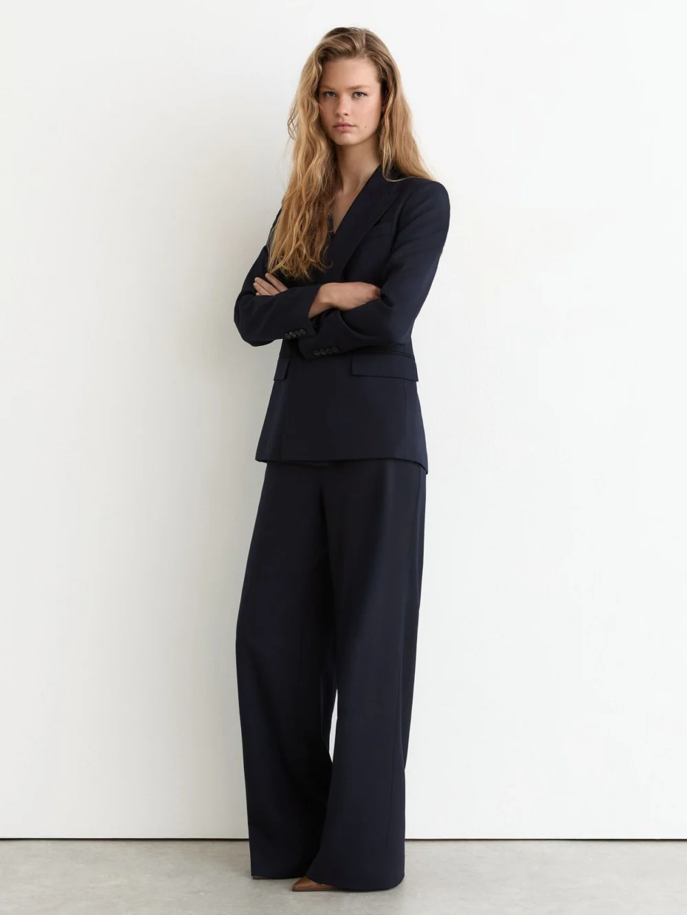 Reiss Solene Women's Navy Wool-blend Wide-leg Suit Trousers, view 5