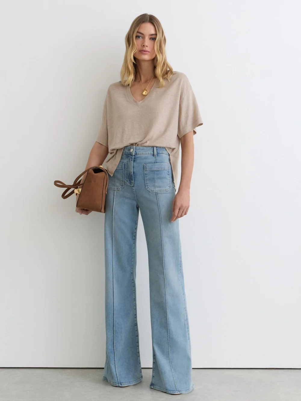 Reiss Stone Neutral Linen V-neck T-shirt, view 3