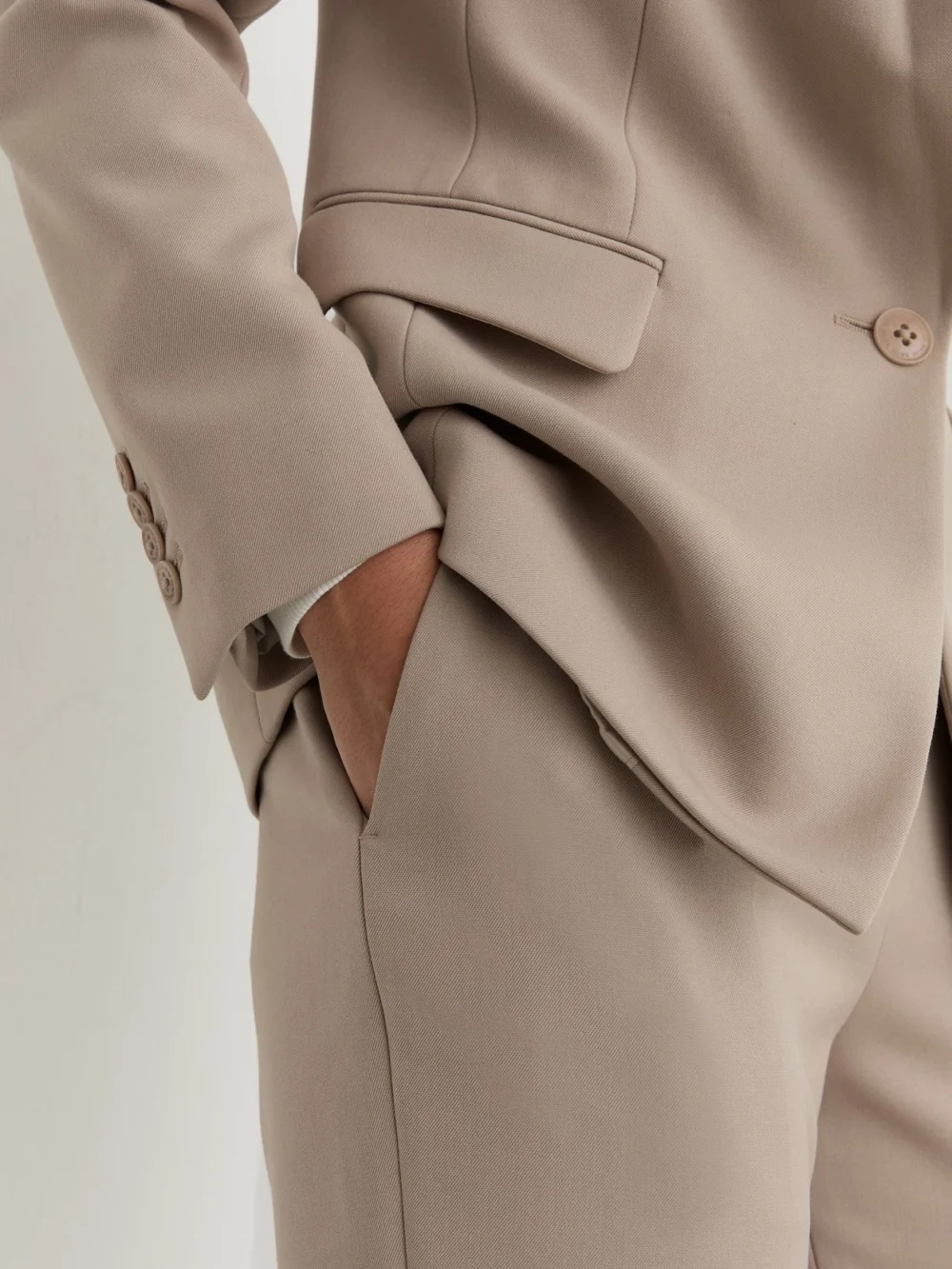 Reiss Stone Neutral Petite Slim-fit Suit Trousers, view 4