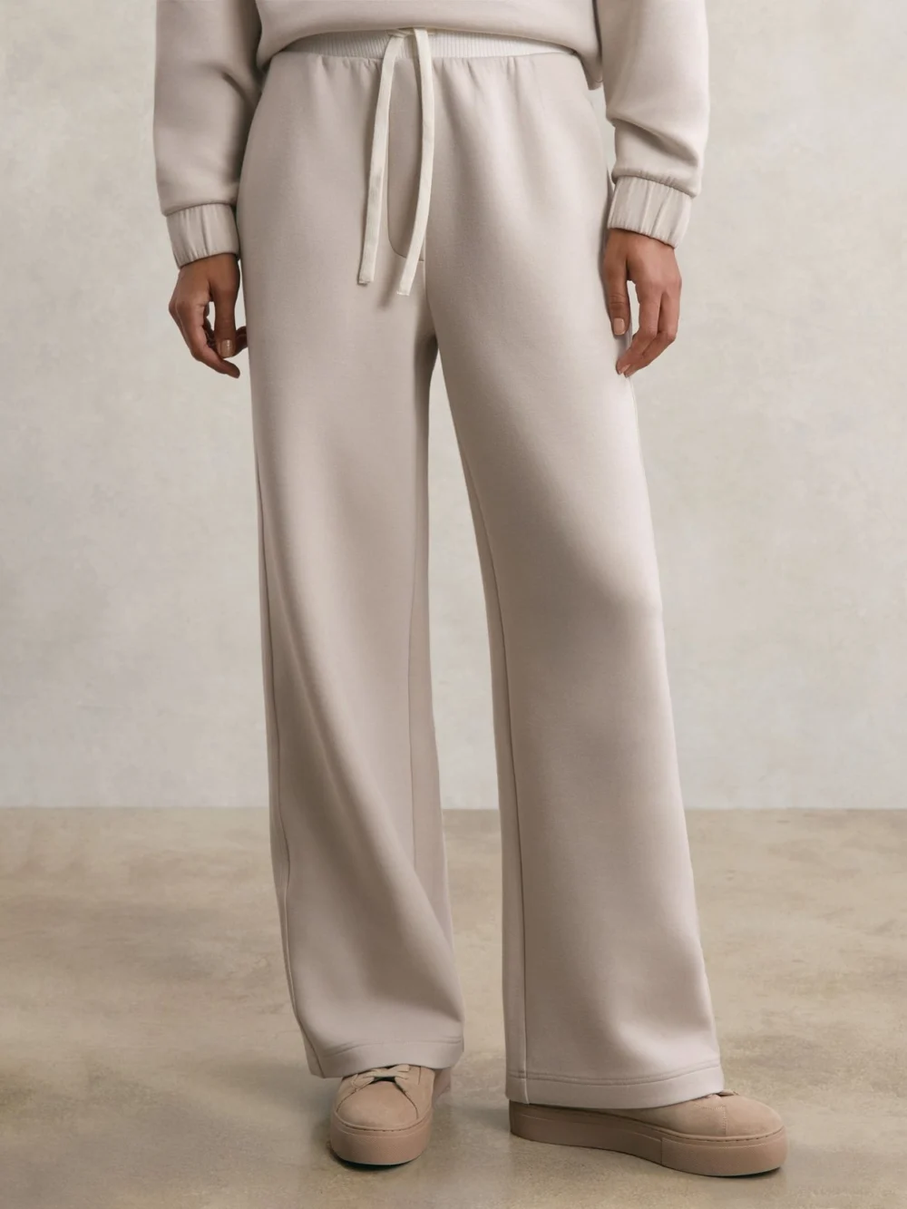 Reiss Stone Premium Interlock Wide-leg Joggers, view 3