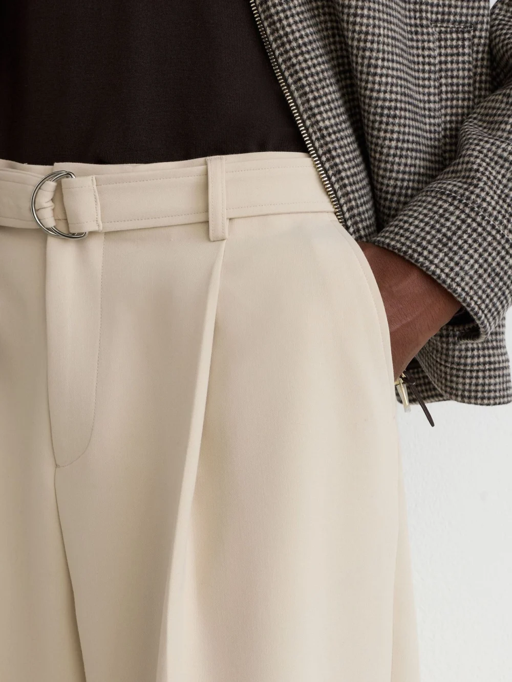 Reiss Stone Relaxed-fit Belted Trousers, view 4
