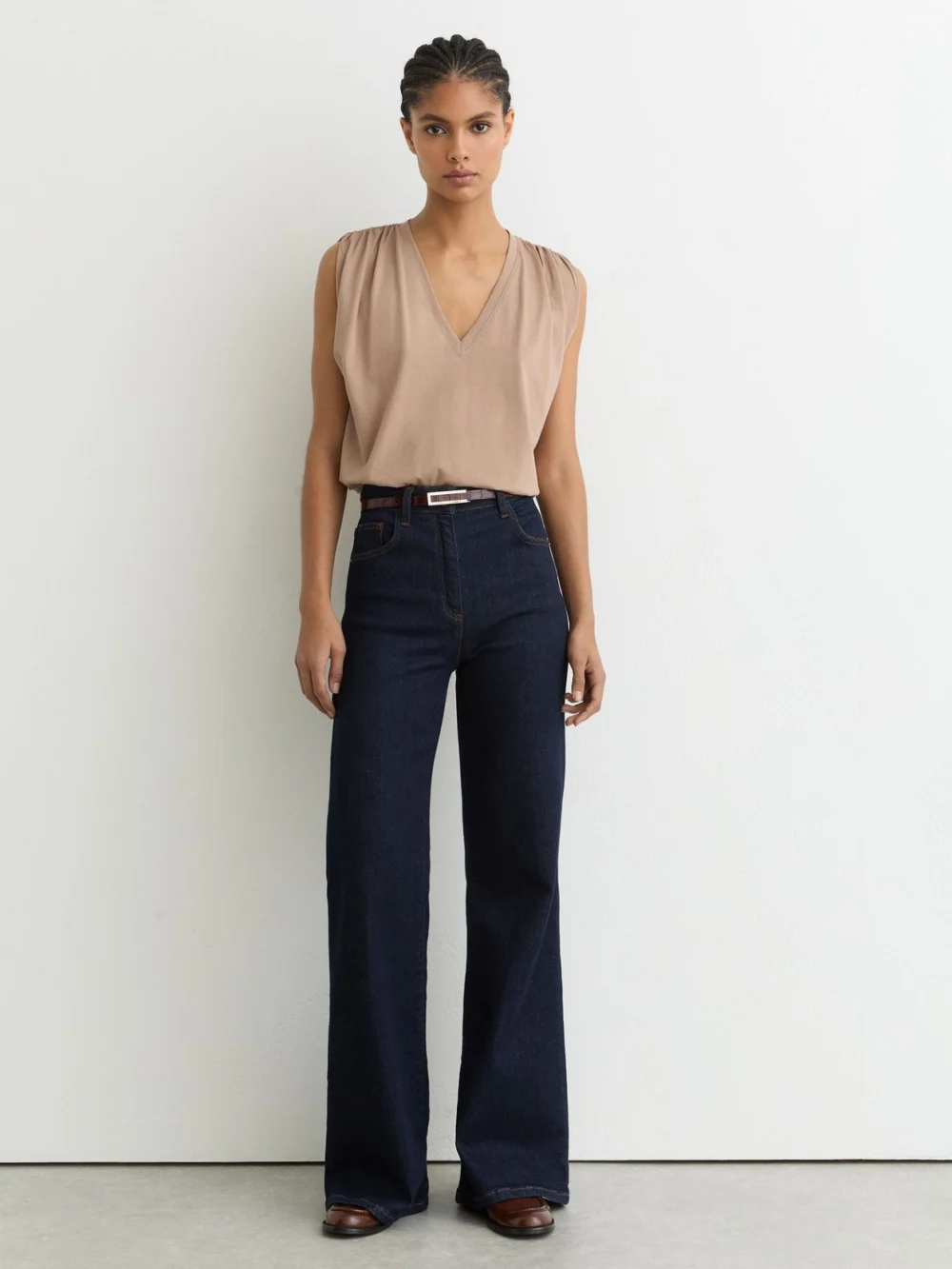 Reiss Taupe Neutral Cotton Gathered-detail V-neck Vest, view 3