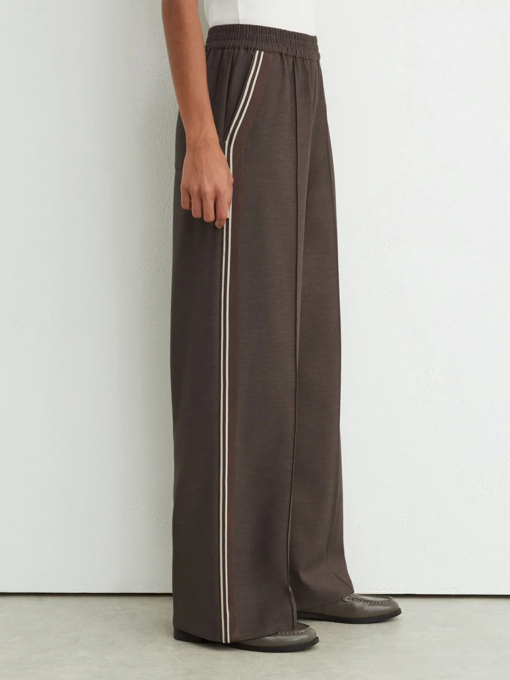Reiss Taupe Neutral Petite Mélange Side-stripe Wide-leg Trousers, view 3